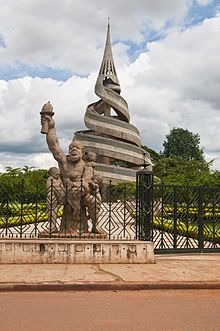 Article : Les non-dits d’une visite aux allures de réchauffement diplomatique entre la France et le Cameroun